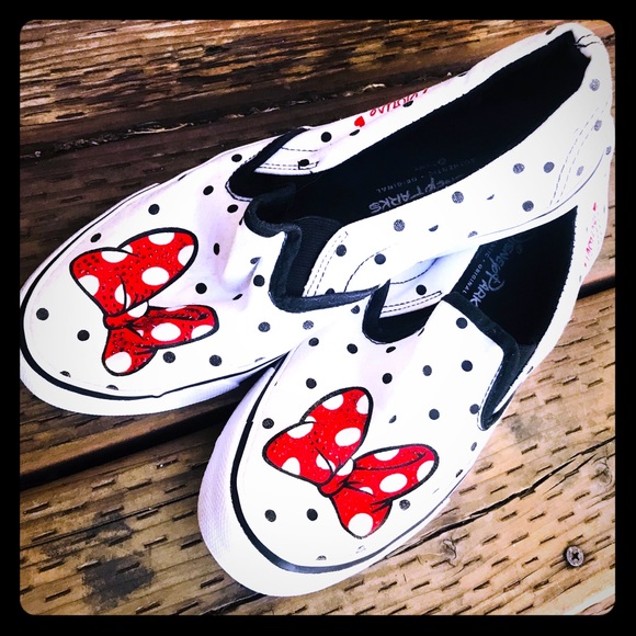 minnie mouse slip on shoes